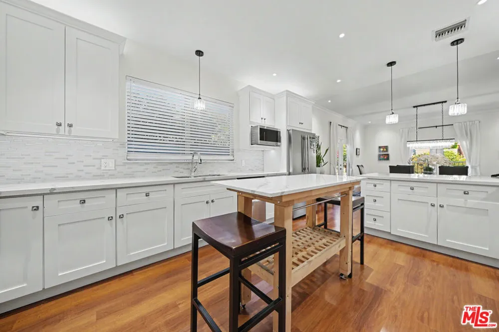 2655 Saxon Drive Los Angeles, CA 90065