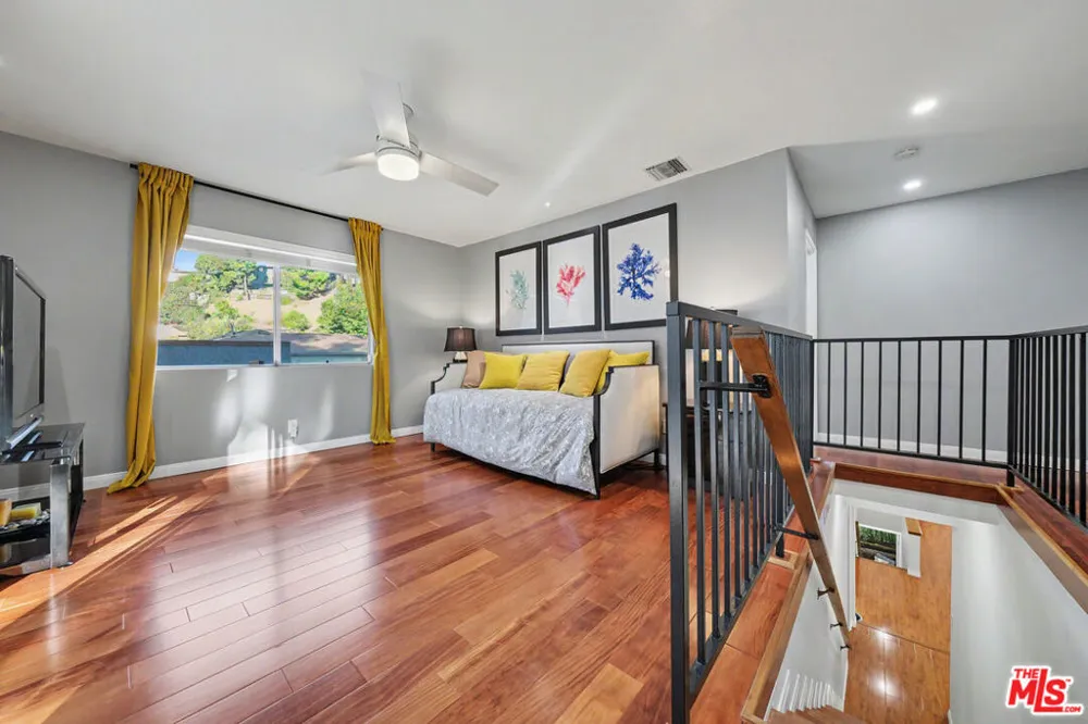 2655 Saxon Drive Los Angeles, CA 90065