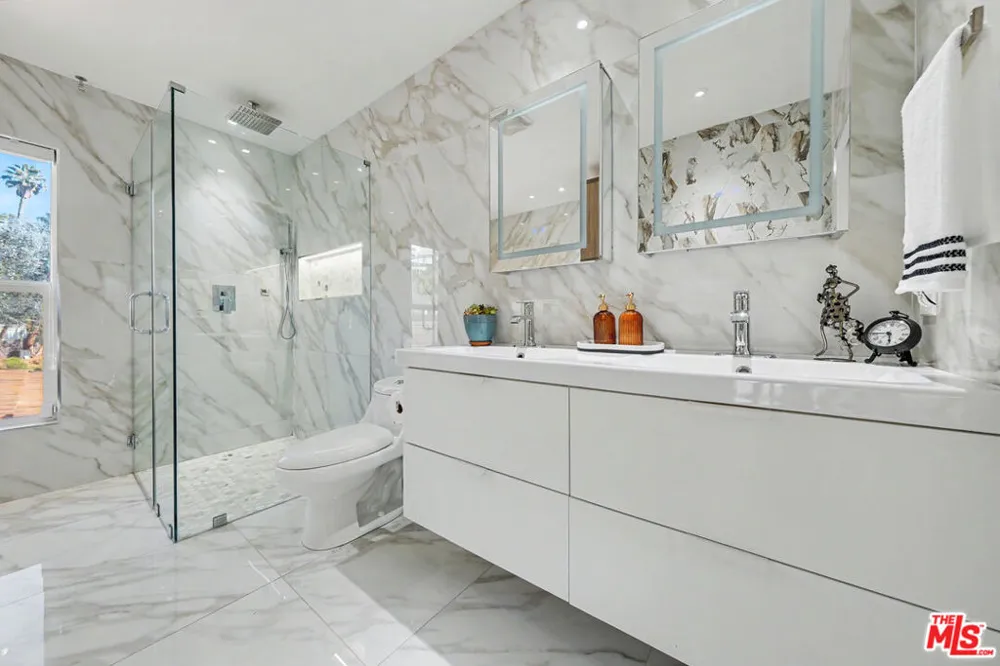 2655 Saxon Drive Los Angeles, CA 90065