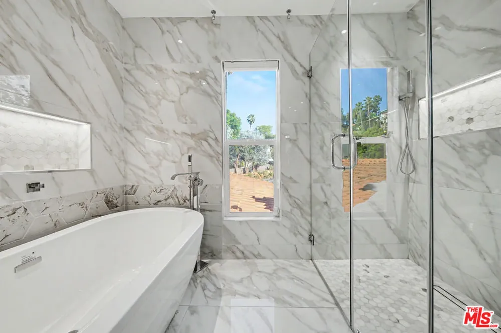 2655 Saxon Drive Los Angeles, CA 90065