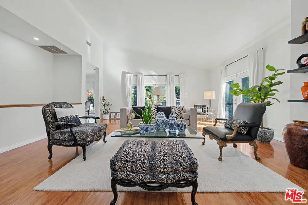 2655 Saxon Drive Los Angeles, CA 90065