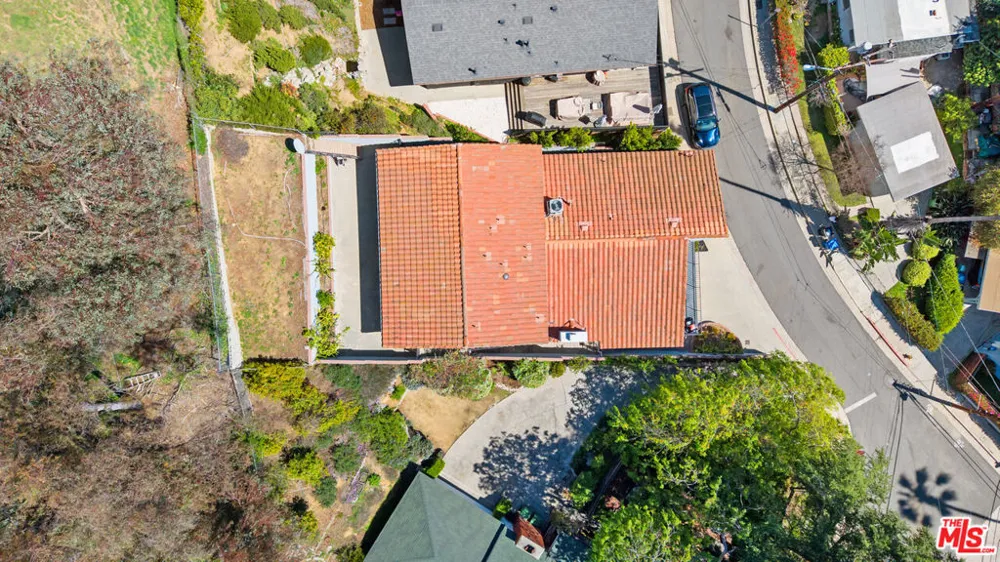 2655 Saxon Drive Los Angeles, CA 90065