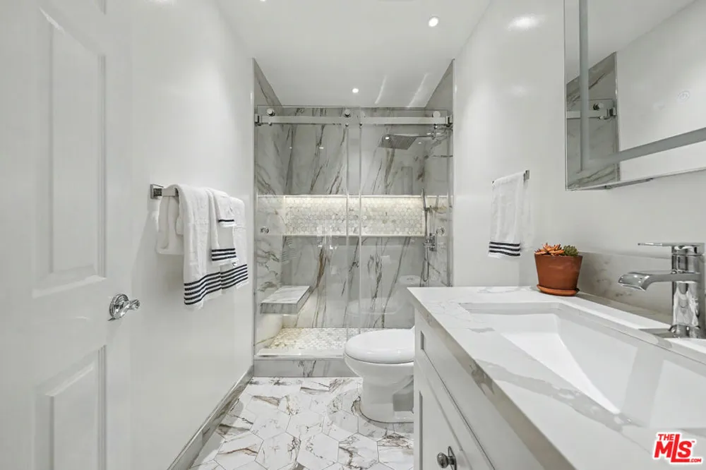 2655 Saxon Drive Los Angeles, CA 90065