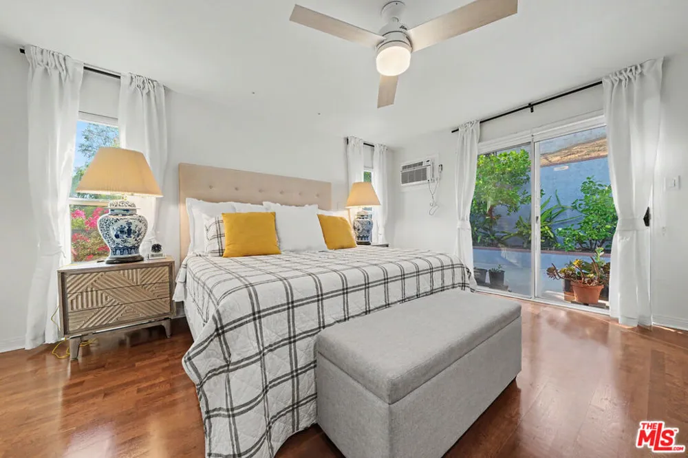 2655 Saxon Drive Los Angeles, CA 90065