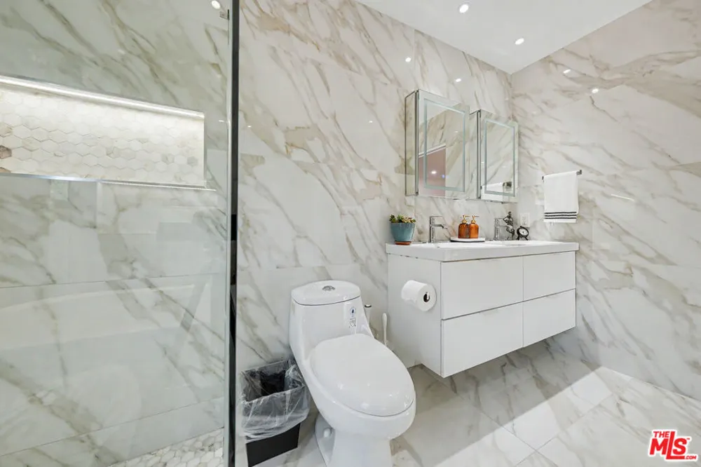 2655 Saxon Drive Los Angeles, CA 90065