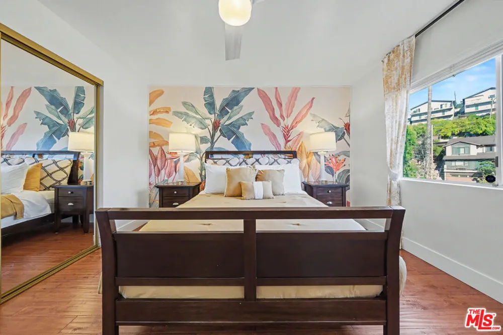 2655 Saxon Drive Los Angeles, CA 90065