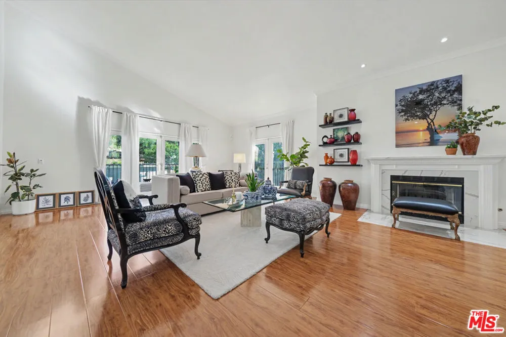 2655 Saxon Drive Los Angeles, CA 90065