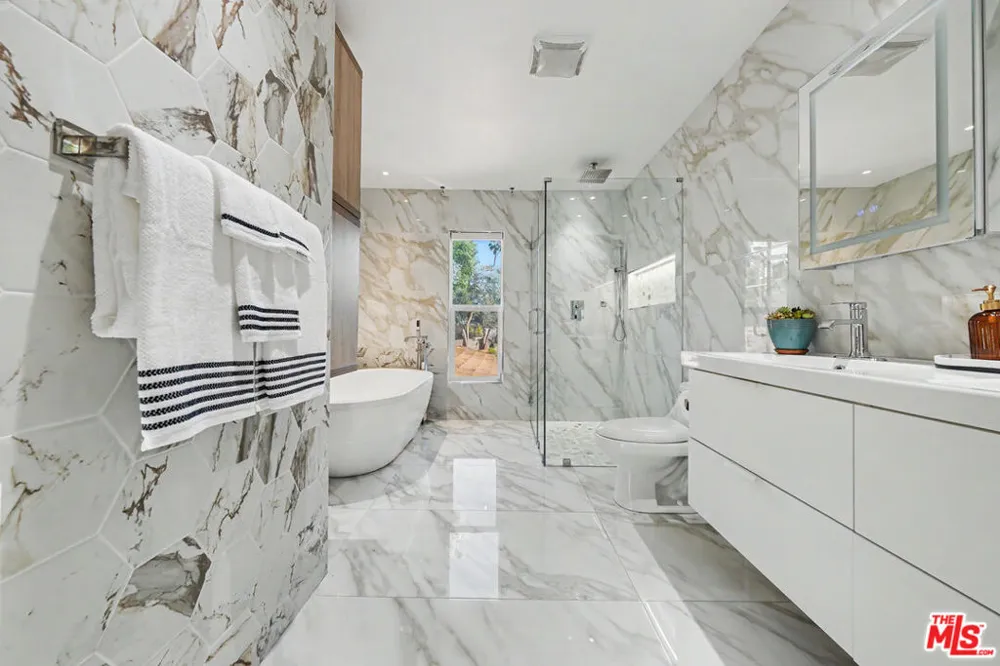 2655 Saxon Drive Los Angeles, CA 90065