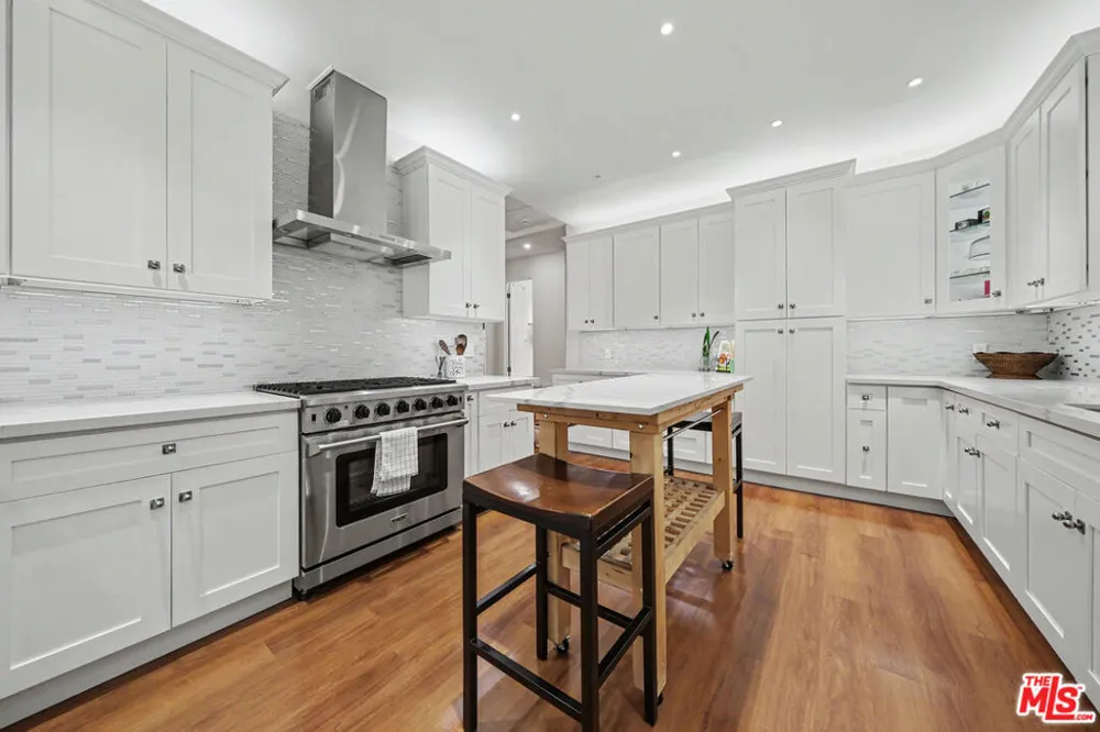 2655 Saxon Drive Los Angeles, CA 90065