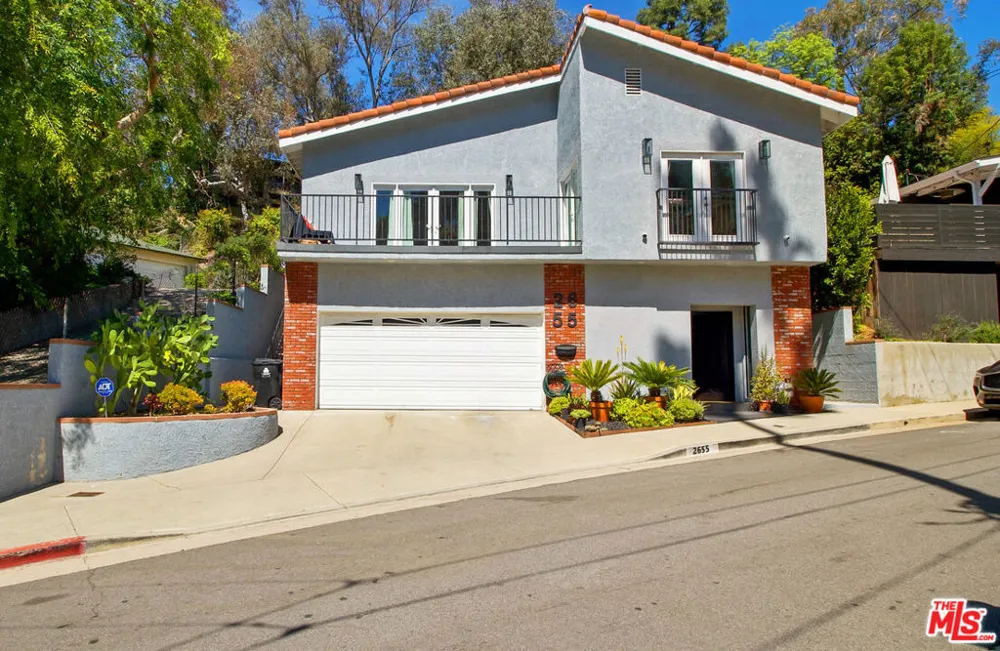 2655 Saxon Drive Los Angeles, CA 90065