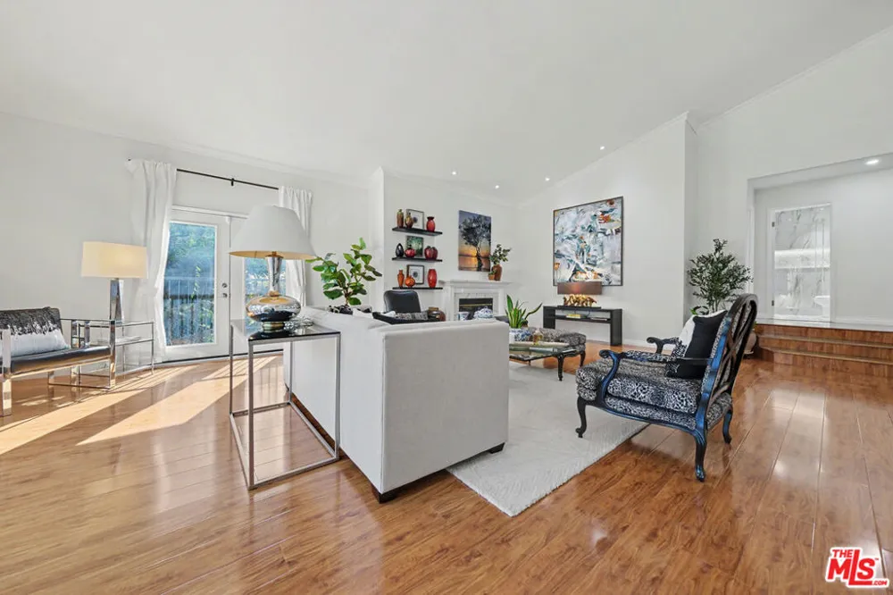 2655 Saxon Drive Los Angeles, CA 90065
