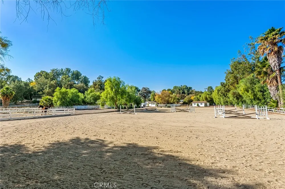 5547 PARADISE VALLEY ROAD Hidden Hills, CA 91302