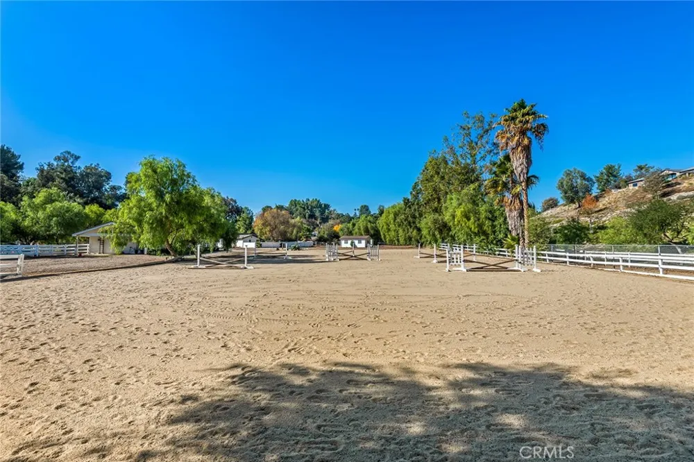 5547 PARADISE VALLEY ROAD Hidden Hills, CA 91302
