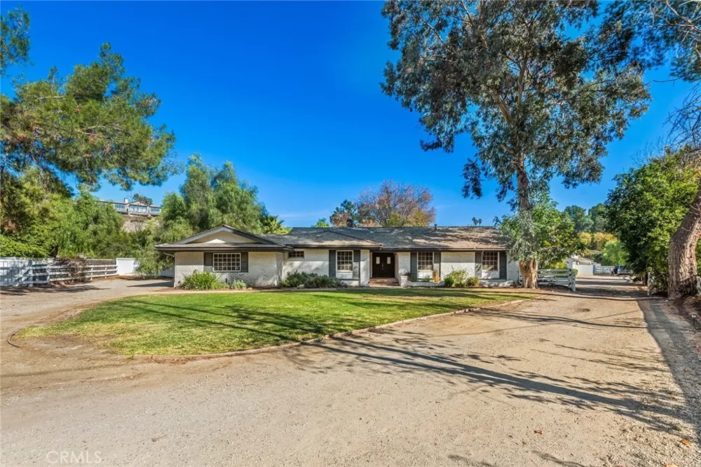 5547 PARADISE VALLEY ROAD Hidden Hills, CA 91302