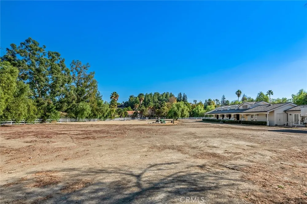 5547 PARADISE VALLEY ROAD Hidden Hills, CA 91302
