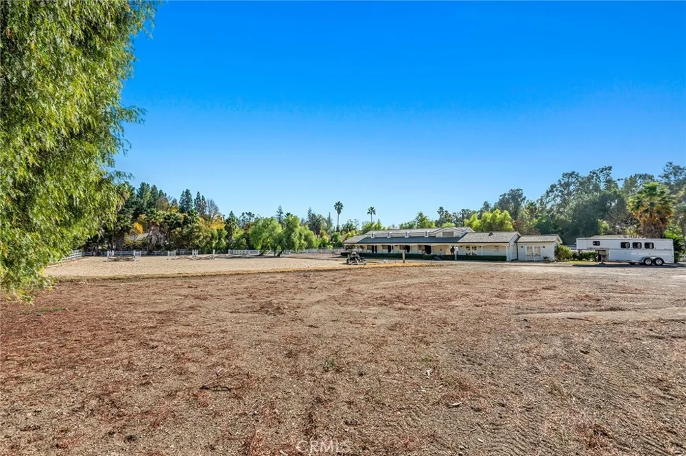 5547 PARADISE VALLEY ROAD Hidden Hills, CA 91302