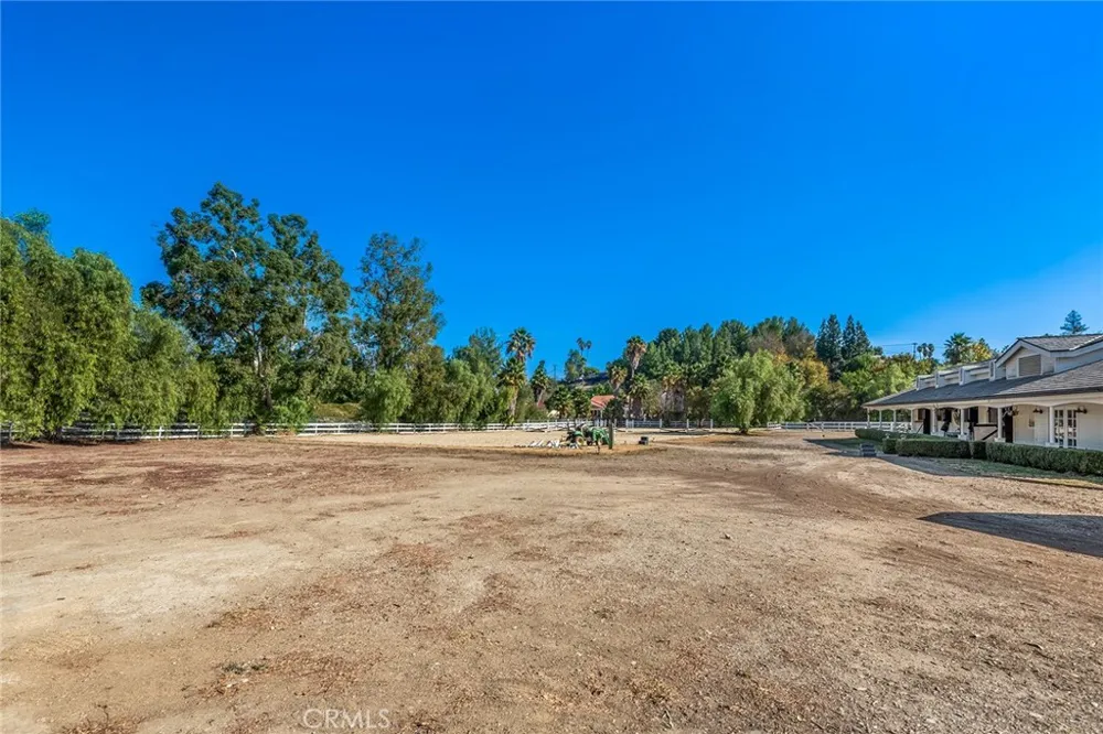 5547 PARADISE VALLEY ROAD Hidden Hills, CA 91302
