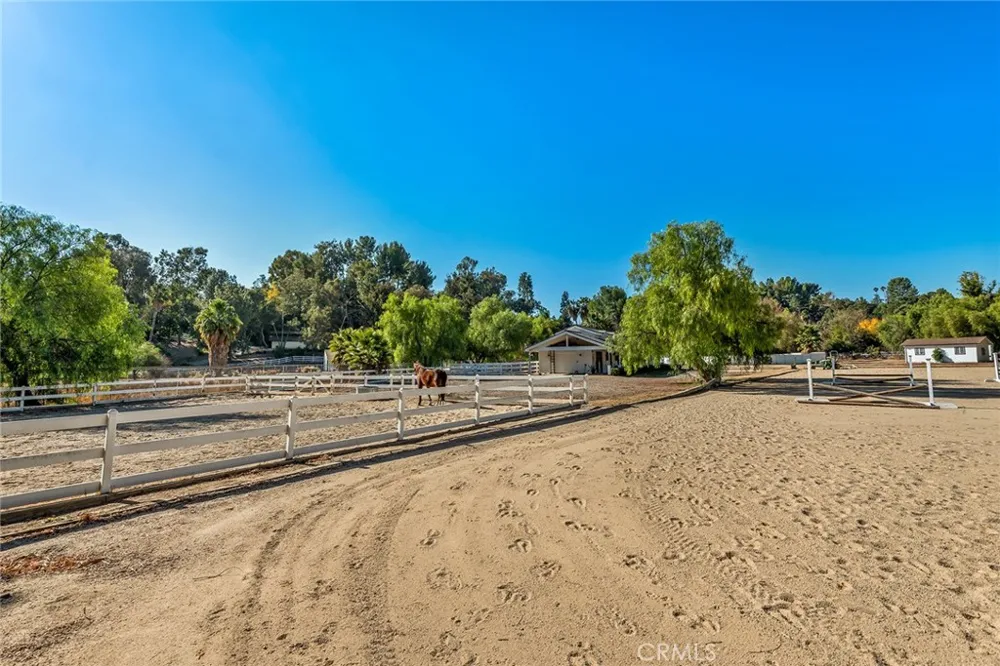 5547 PARADISE VALLEY ROAD Hidden Hills, CA 91302