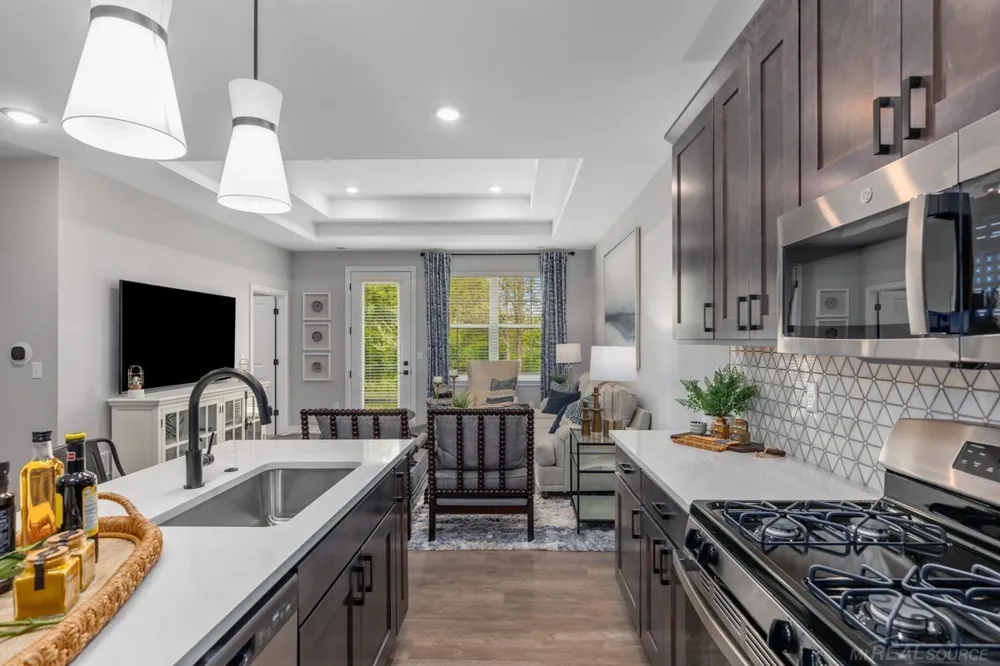 8520 West Valley Drive White Lake Charter Township, MI 48383