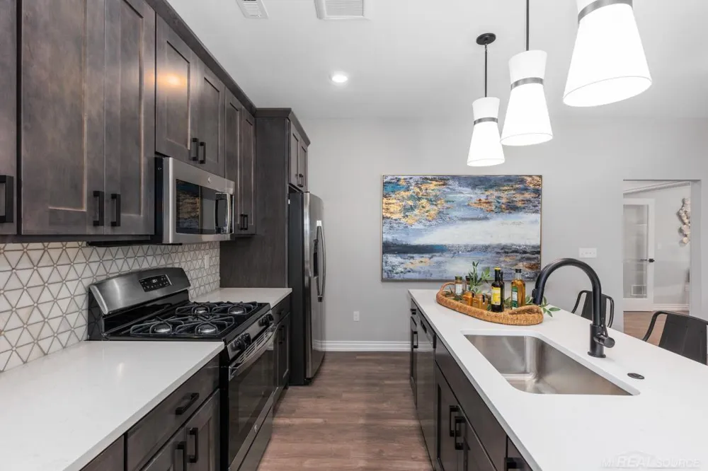8520 West Valley Drive White Lake Charter Township, MI 48383