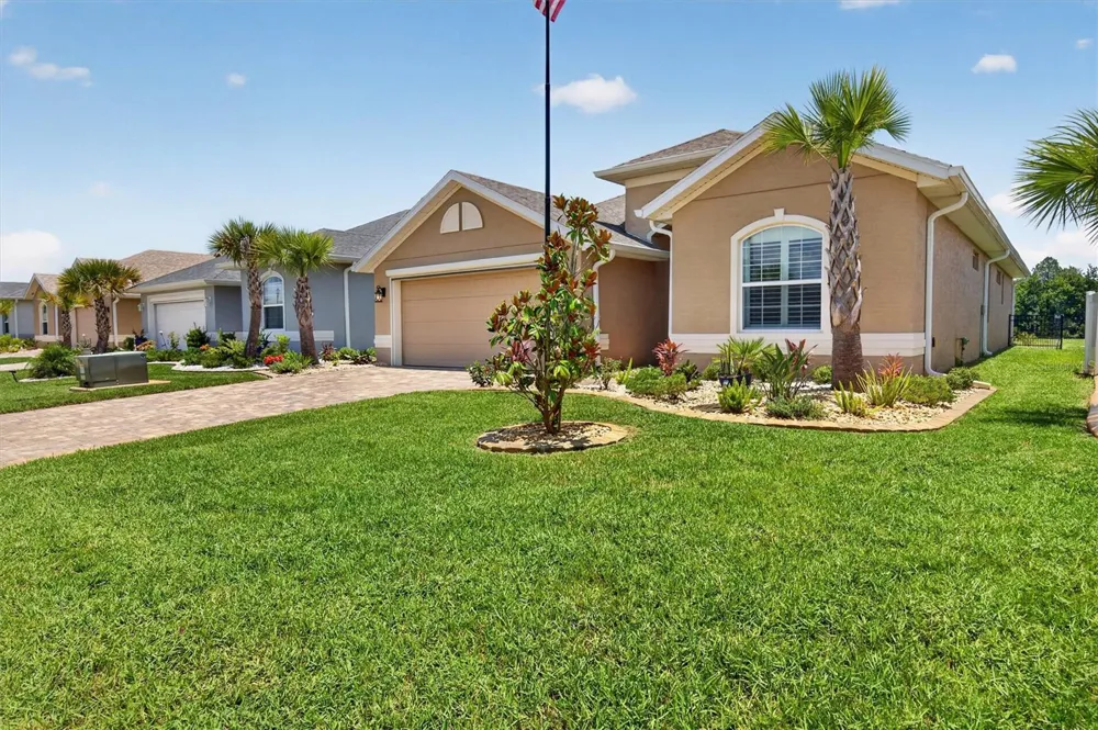 37 LAGOON WAY Palm Coast, FL 32137