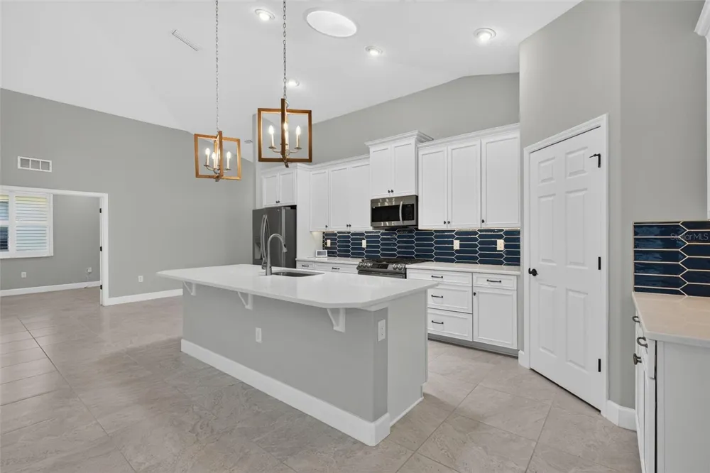 37 LAGOON WAY Palm Coast, FL 32137
