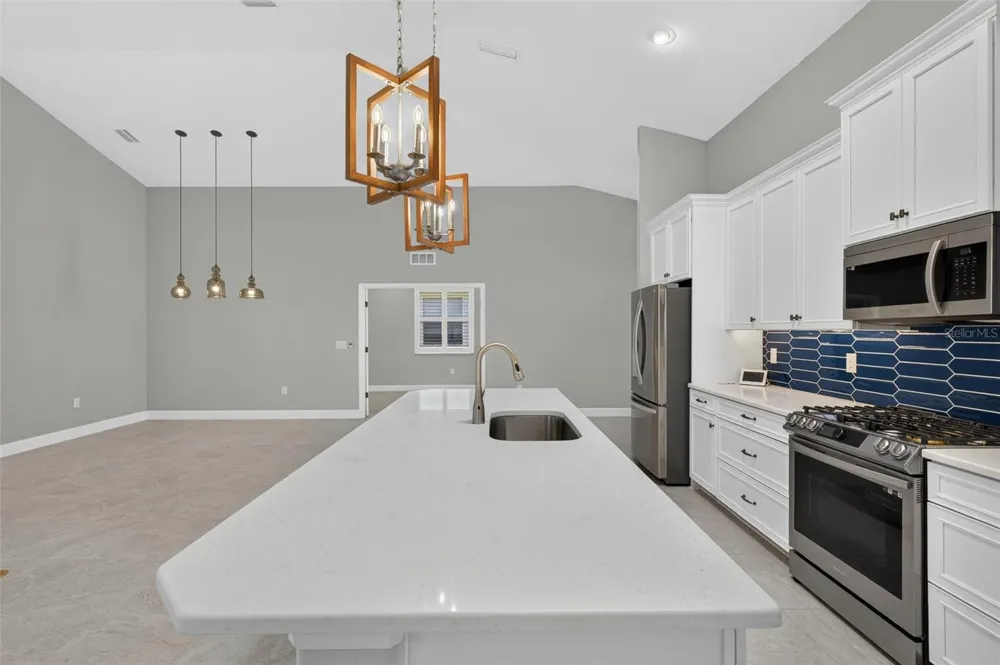 37 LAGOON WAY Palm Coast, FL 32137