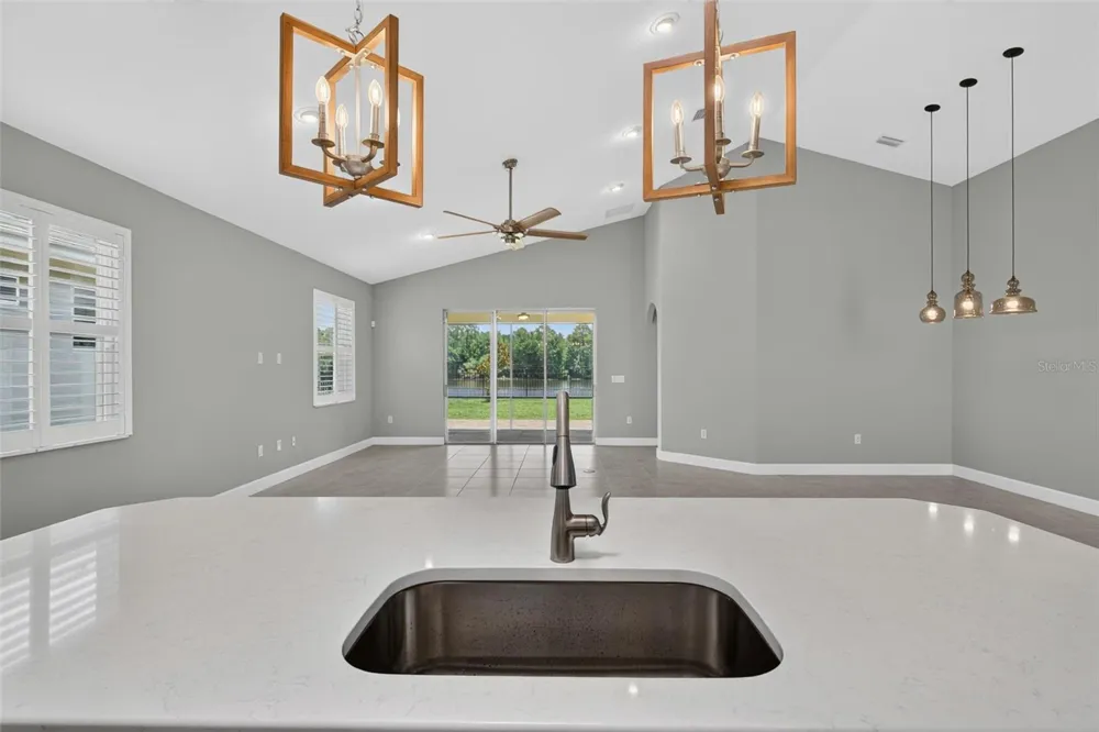 37 LAGOON WAY Palm Coast, FL 32137