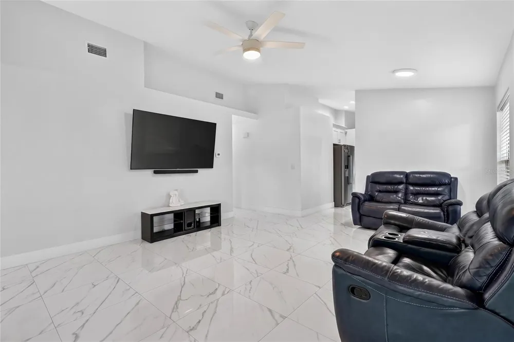 217 E EDWARD STREET Lakeland, FL 33805