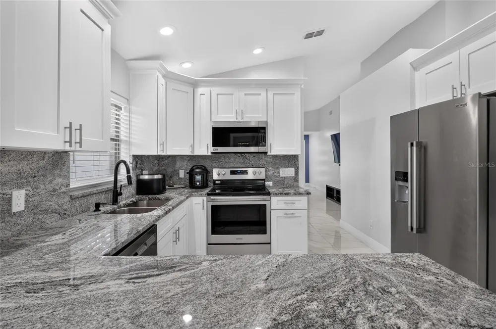 217 E EDWARD STREET Lakeland, FL 33805