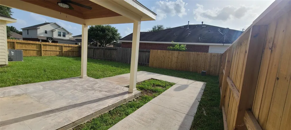 11826 Belle Court Pinehurst, TX 77362