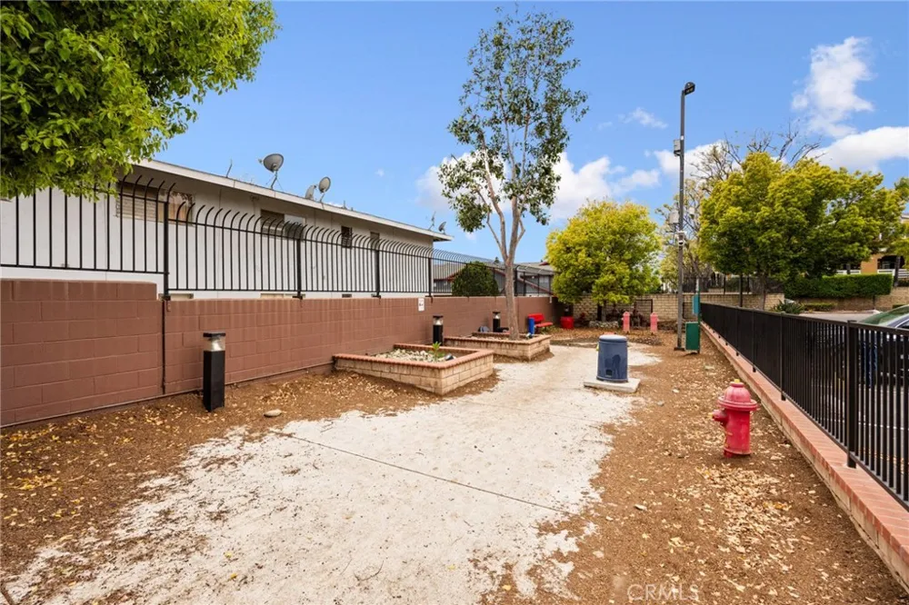 1556 Ledgestone Lane Pomona, CA 91767