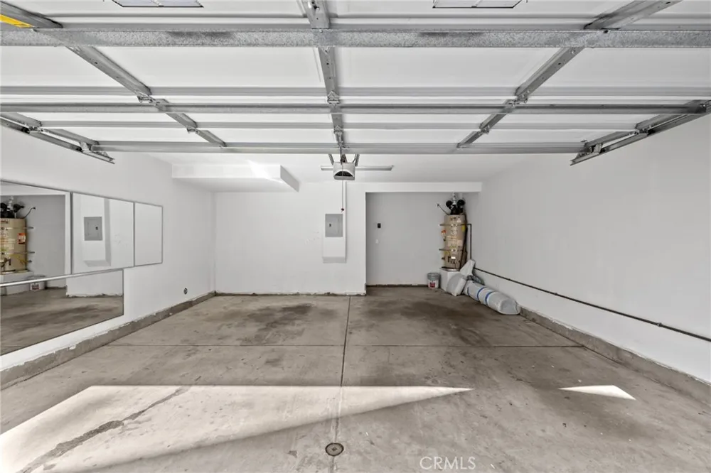 1556 Ledgestone Lane Pomona, CA 91767