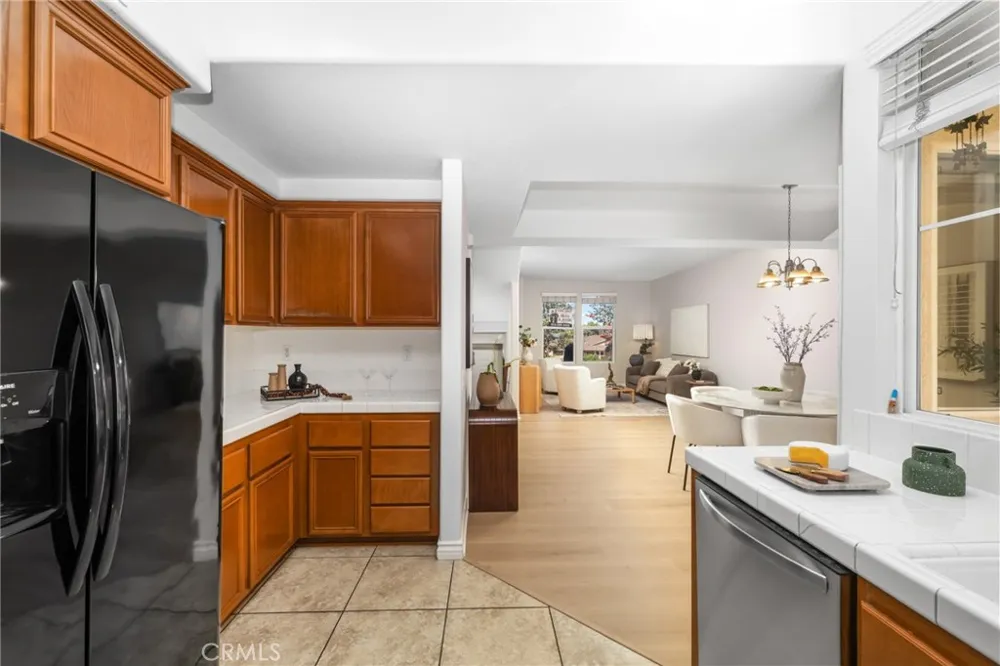 1556 Ledgestone Lane Pomona, CA 91767