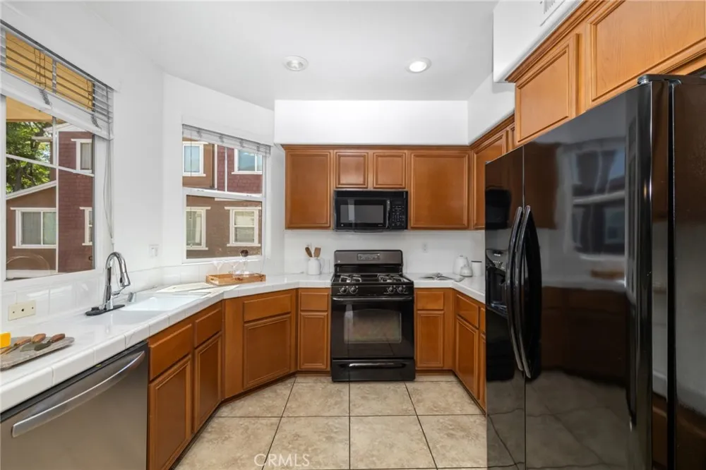 1556 Ledgestone Lane Pomona, CA 91767