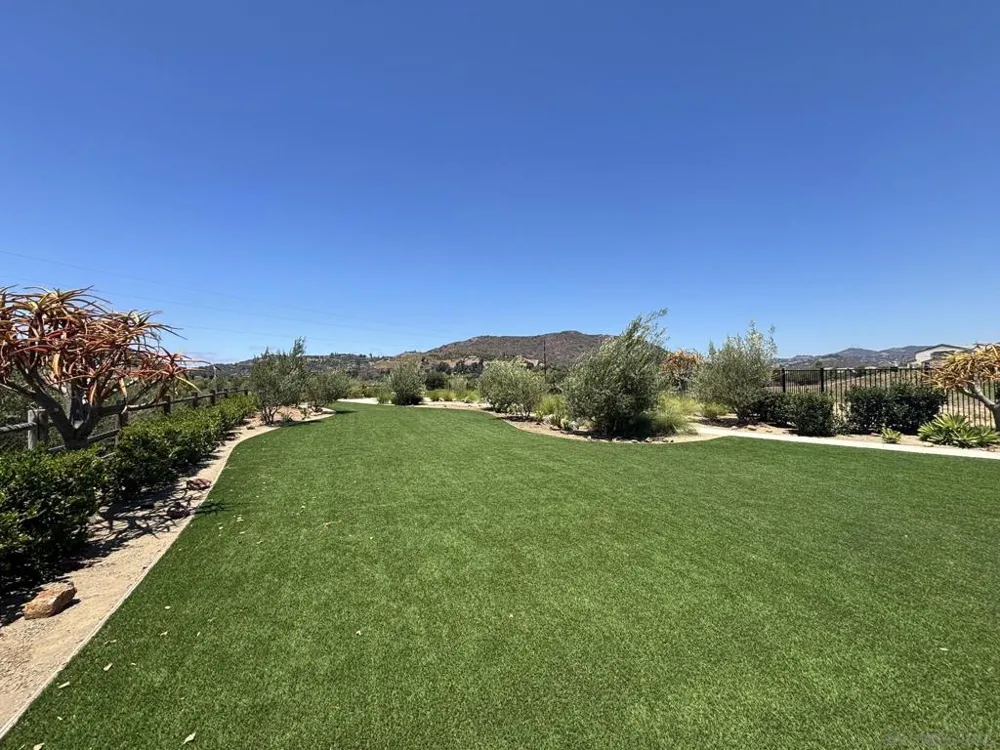 312 Zest Lane Fallbrook, CA 92028