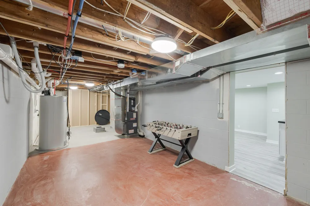648 Francis Street Saugatuck, MI 49453