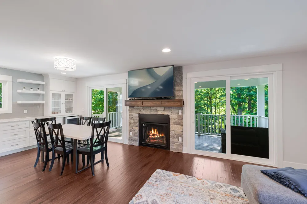 648 Francis Street Saugatuck, MI 49453