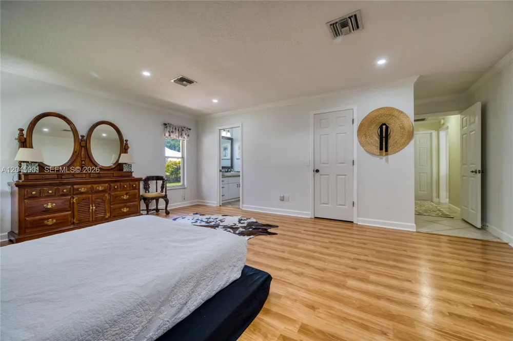 465 11th Ave Vero Beach, FL 32962