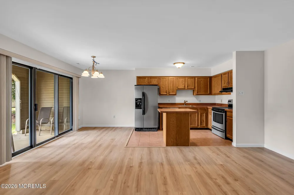 47 Chelmsford Court Marlton, NJ 08053