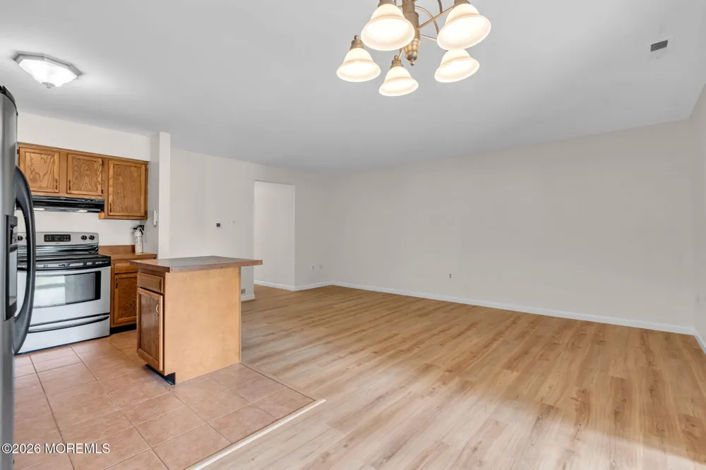 47 Chelmsford Court Marlton, NJ 08053