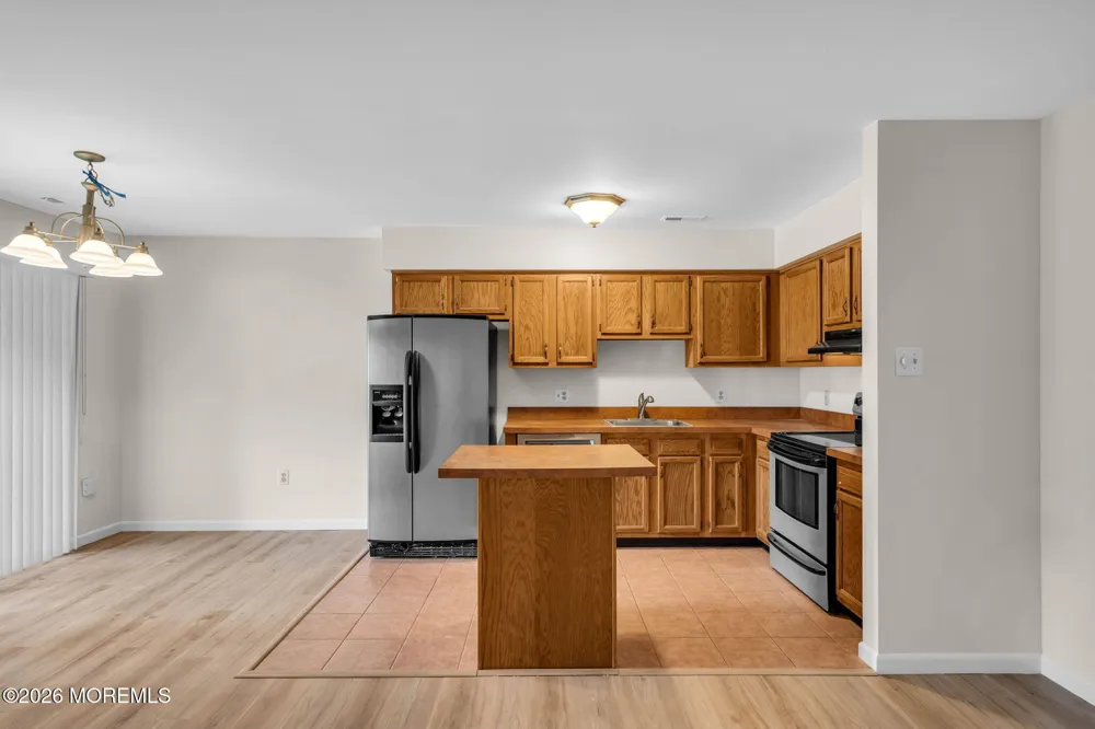 47 Chelmsford Court Marlton, NJ 08053