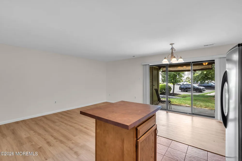47 Chelmsford Court Marlton, NJ 08053