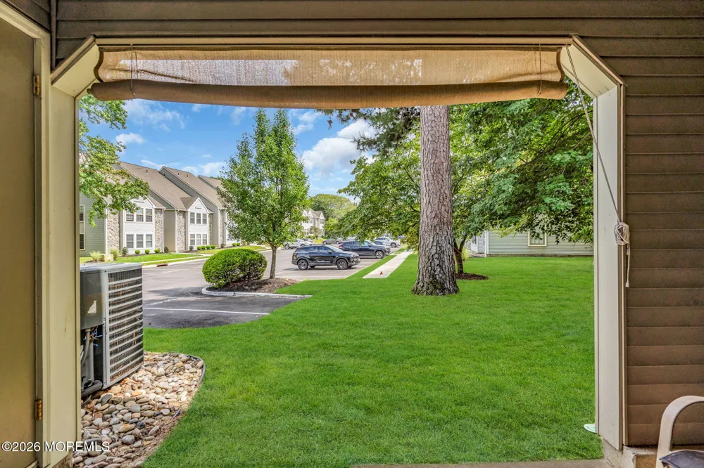 47 Chelmsford Court Marlton, NJ 08053
