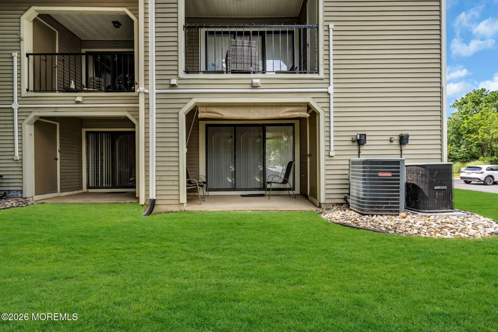 47 Chelmsford Court Marlton, NJ 08053