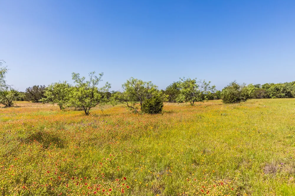2 County Road 3300 Kempner, TX 76539