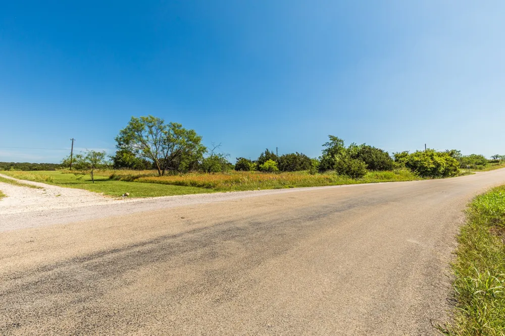 2 County Road 3300 Kempner, TX 76539