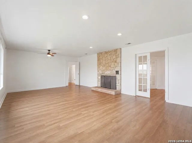 600 S STORTS ST Poth, TX 78147