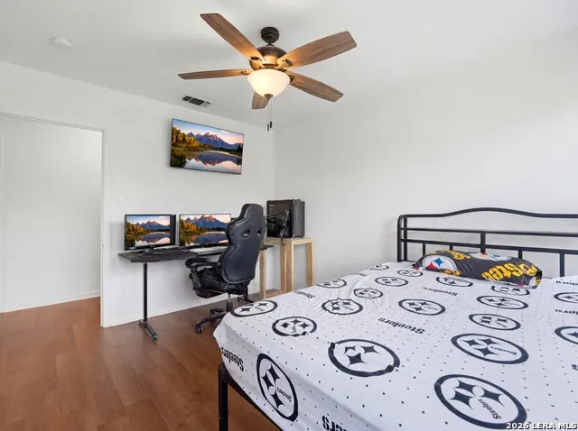 600 S STORTS ST Poth, TX 78147