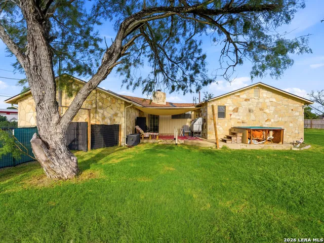 600 S STORTS ST Poth, TX 78147
